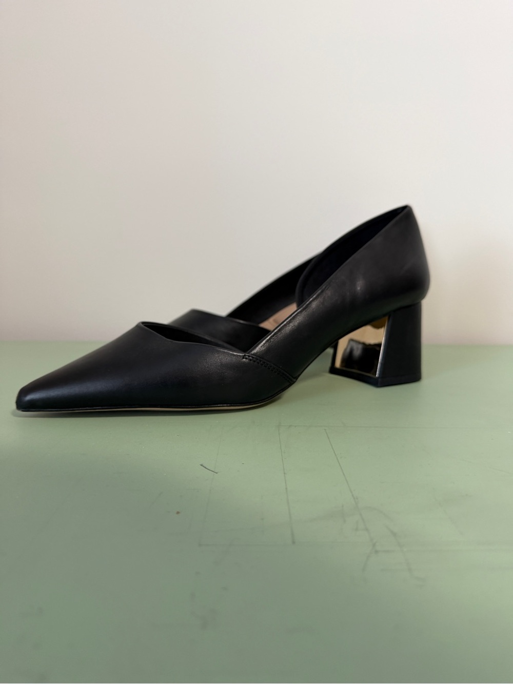 Women’s pointed block heel